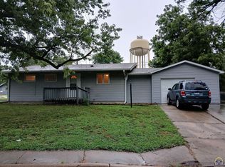 6920 SW Montara Pkwy, Topeka, KS 66619