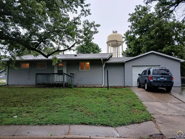 6920 SW Montara Pkwy, Topeka, KS 66619