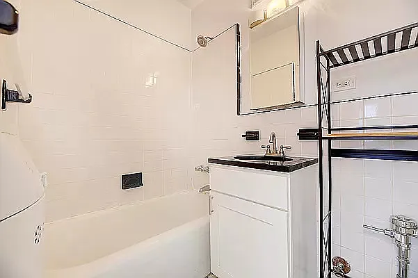 Rented by REAL New York | media 7