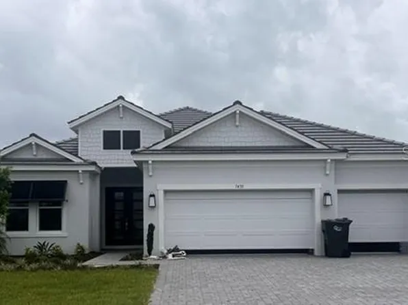 7435 Cayman Ct, Palmetto, FL 34221