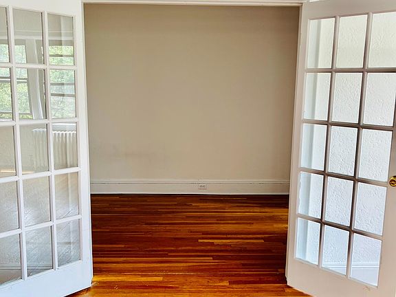 2nd image of 119 Carpenter Ave #D4