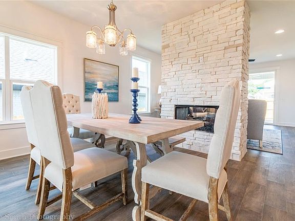 4th image of 2763 N Chapel Dr