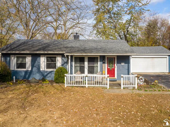 1334 Chestnut Ln, Temperance, MI 48182