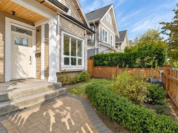 3895 Dumfries St, Vancouver, BC V5N 3S8