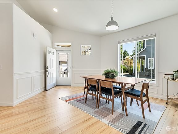 4th image of 3516 Merryman Place SE