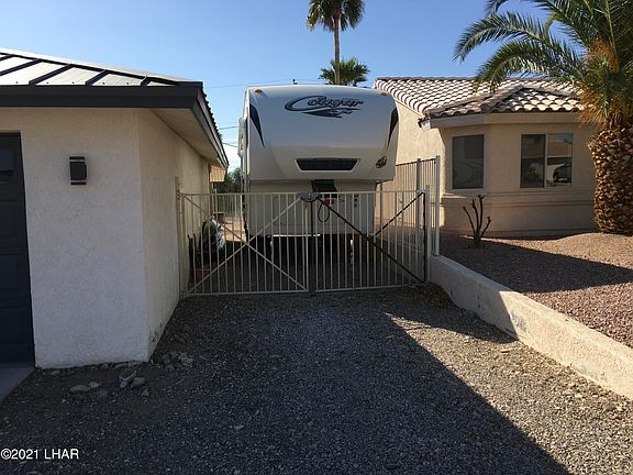 3rd image of 2821 Inca Dr