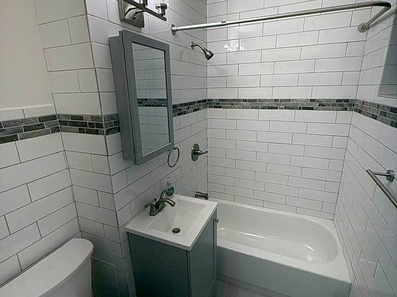 4th image of 79-18 Astoria Blvd S #1