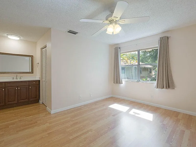 6384 Boca Cir — Photo 19