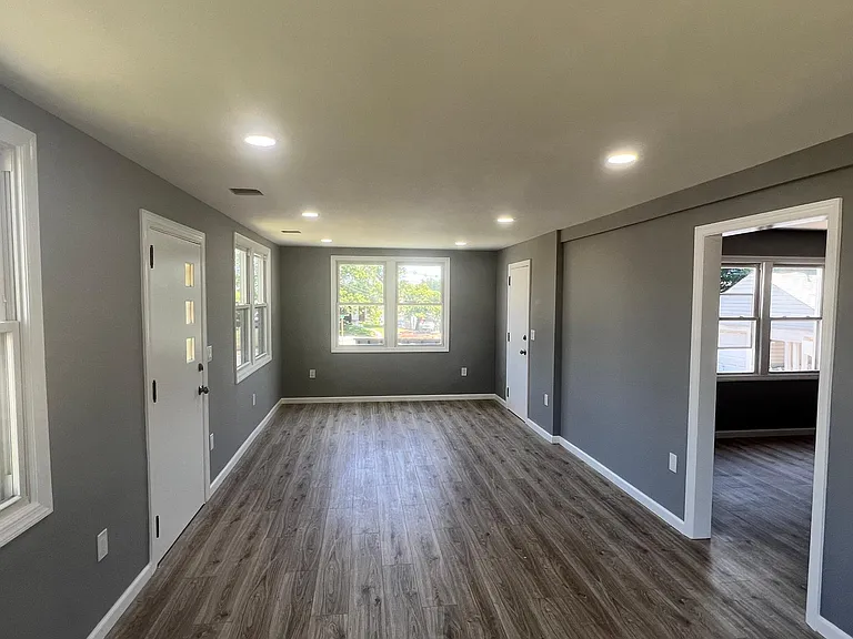 33 Obal Ave — Photo 9