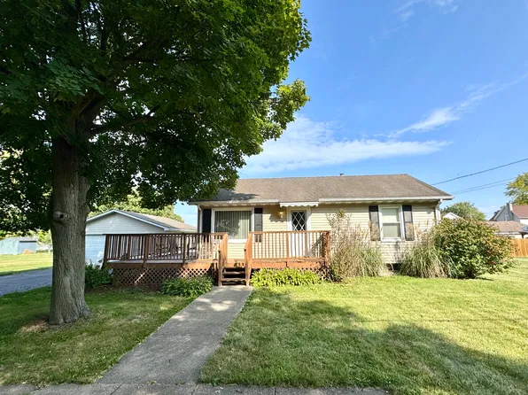 310 Adams St, Tiskilwa, IL 61368