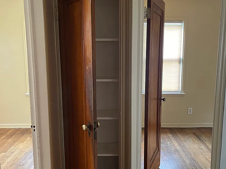 18813 Shields St — Photo 17