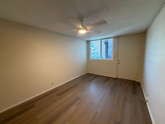 3rd image of 1650 Stillman Ln #204