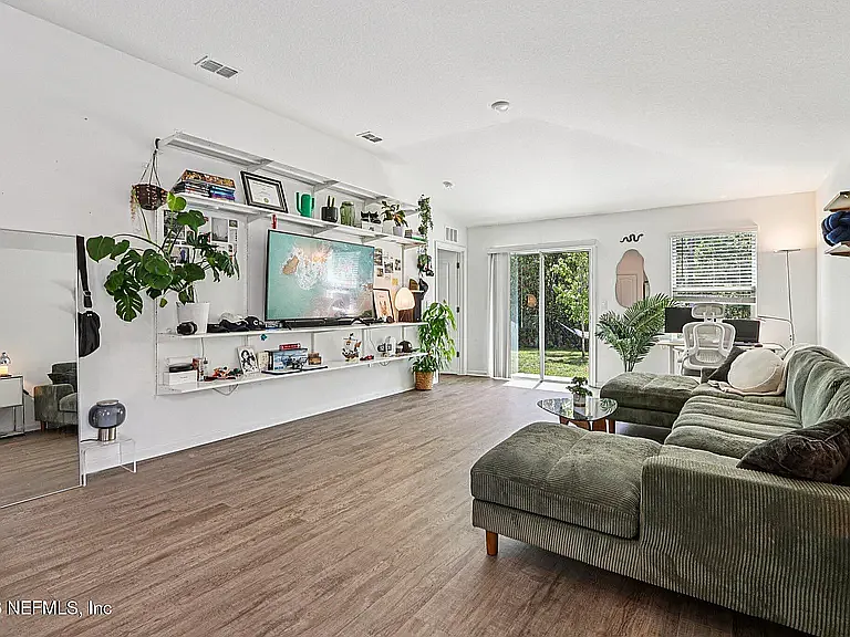 2287 Shady Breeze Ln — Photo 6