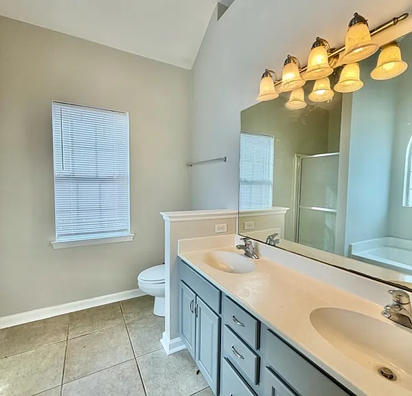 81 Lake Front Dr — Photo 11