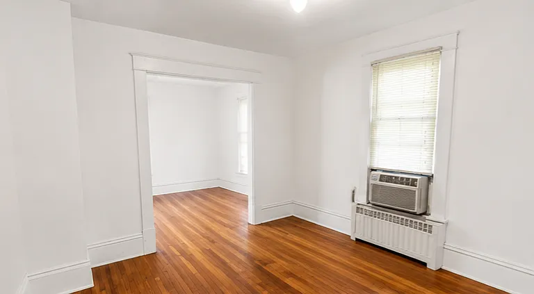 1710 Hubbard Ave — Photo 3