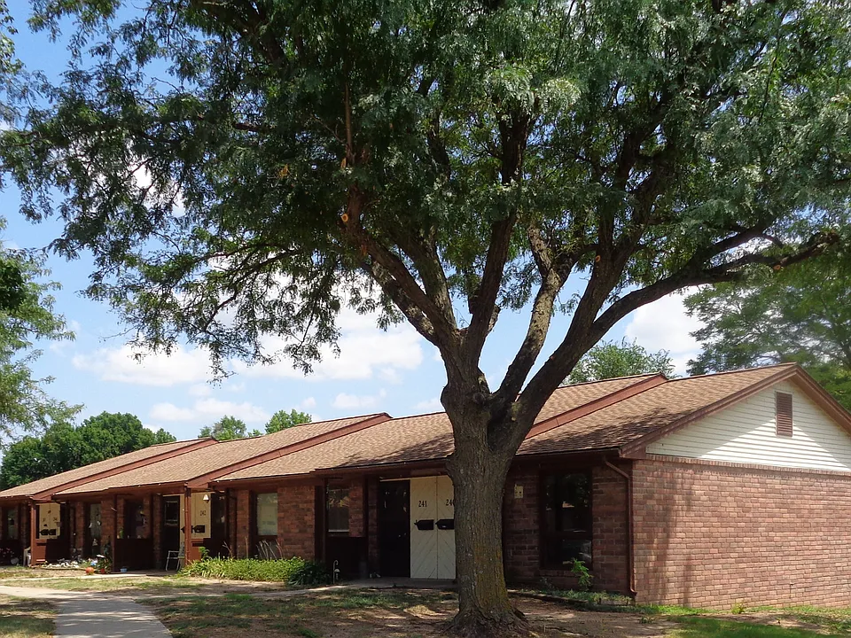 Heritage West Apartments