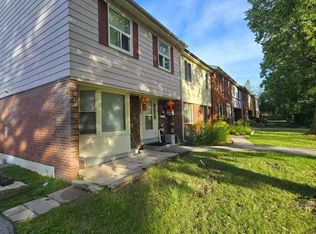 1500 Sandhurst Cir #24, Toronto, ON M1V1C7