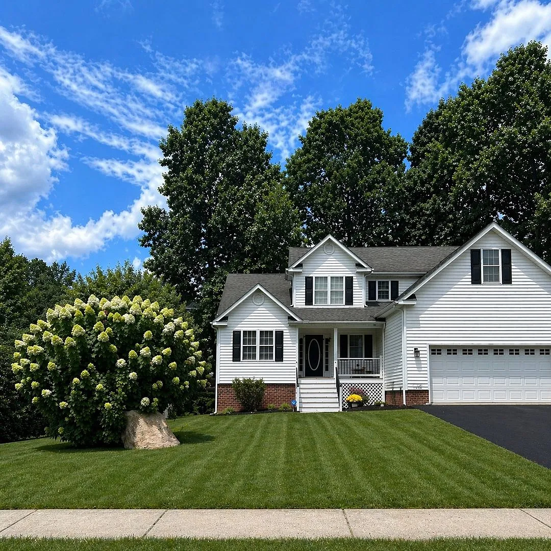 Spacious 5BR House in Midlothian — Photo 1