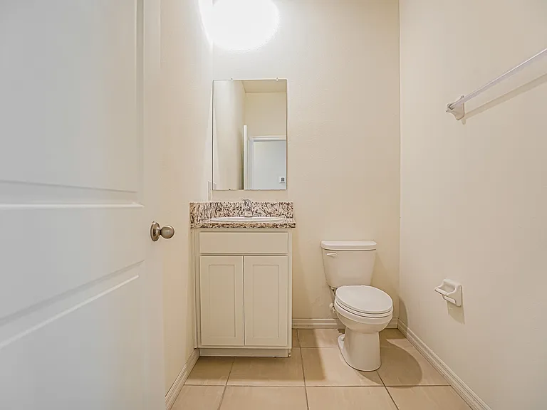 796 SE 66th Ter — Photo 12