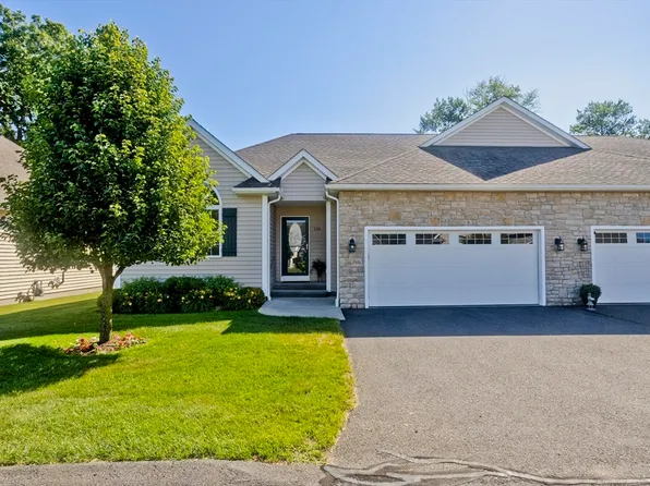 156 Stonybrook Way #156, South Hadley, MA 01075