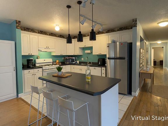 2nd image of 11109 Hendon Rd