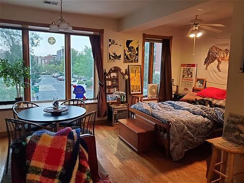 2nd image of 1426 W Chestnut St #2Z