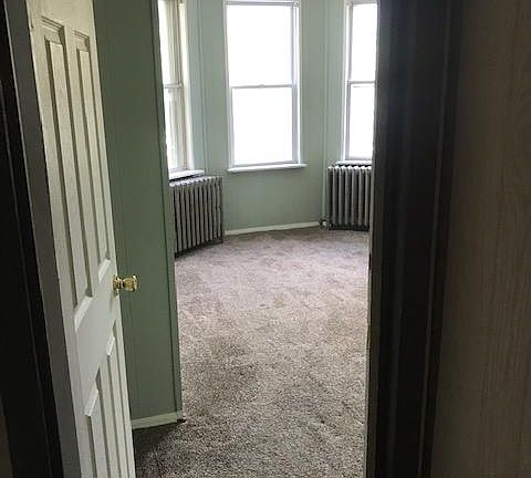 5th image of 1828 W 5th St