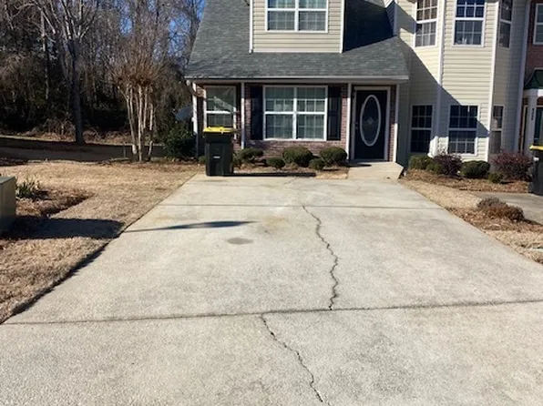 120 Chastain Cir, Newnan, GA 30263