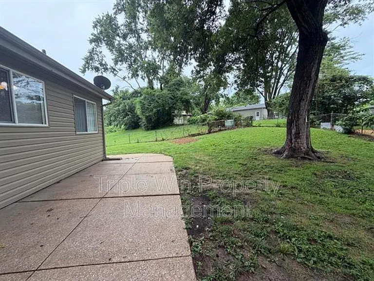 2450 Jenkee Dr — Photo 30