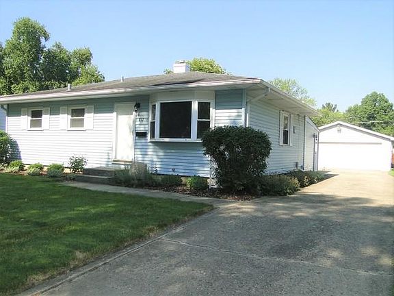 2nd image of 817 Pearson Dr