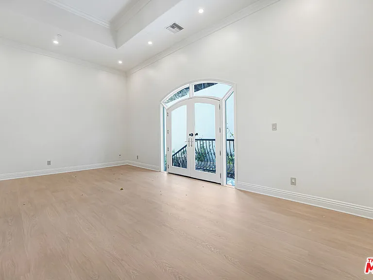 4156 Sunswept Dr — Photo 32