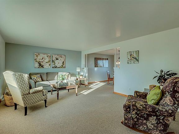 5th image of 10045 E 158th Pl