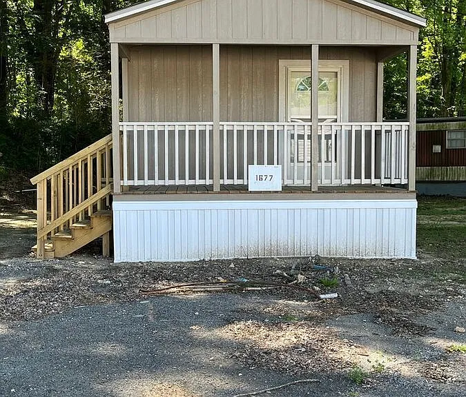 1677 Dena Dr — Photo 1