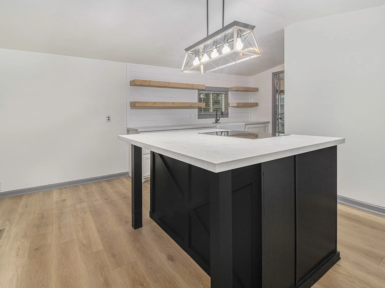 3 bed, 1216 sqft, $1,580 — Photo 4