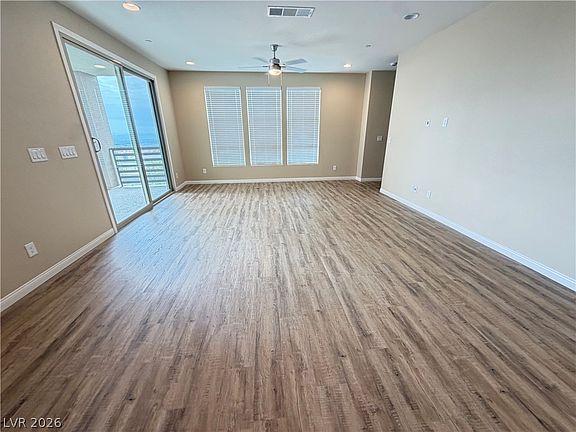 3rd image of 1741 N Desert Foothills Dr