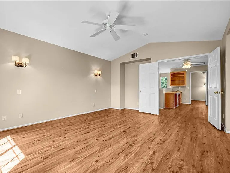 11625 Maynard Ave — Photo 19