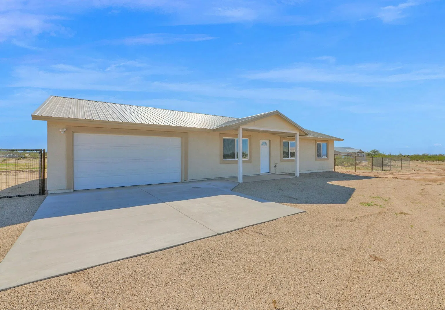 20593 E Leavitt Lane — Photo 1