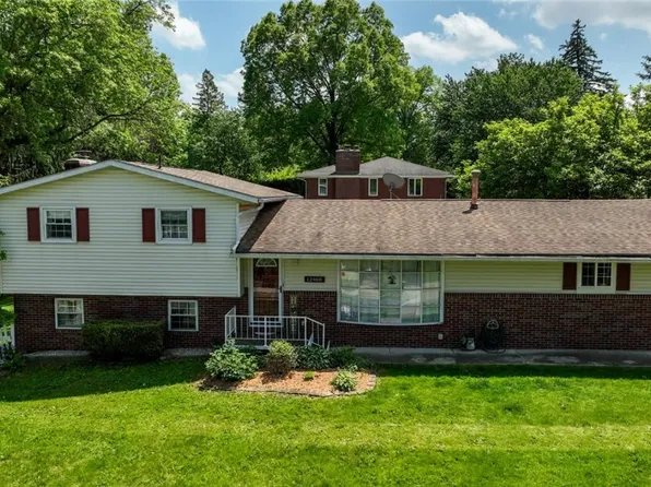 12460 Amber Cir NW, Uniontown, OH 44685