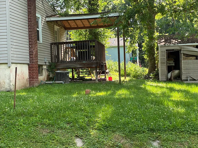 802 Morton Ave — Photo 6