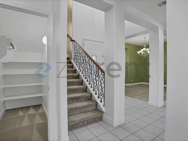 5743 W Chennault Ave — Photo 15