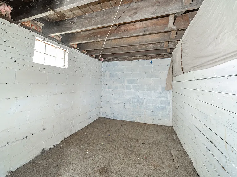 2344 N Capitol Ave — Photo 24