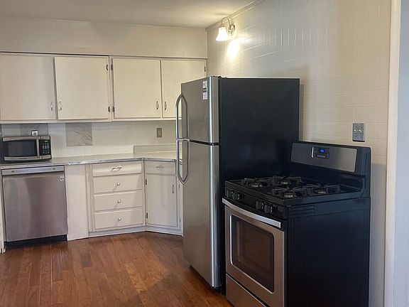 4th image of 2787 Woodgrove Dr