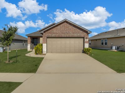 232 middle green, Floresville, TX, 78114