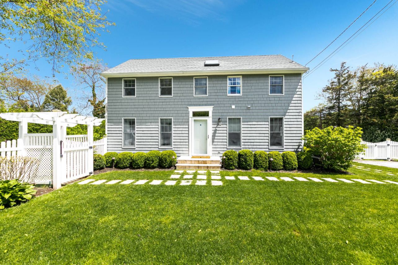 28 Windermere Dr, Sag Harbor, NY 11963 Out East