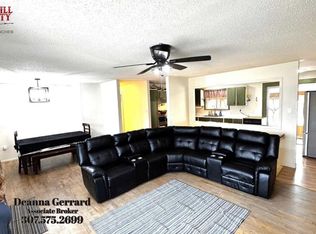 3072 Alta Vista Rd, Torrington, WY 82240