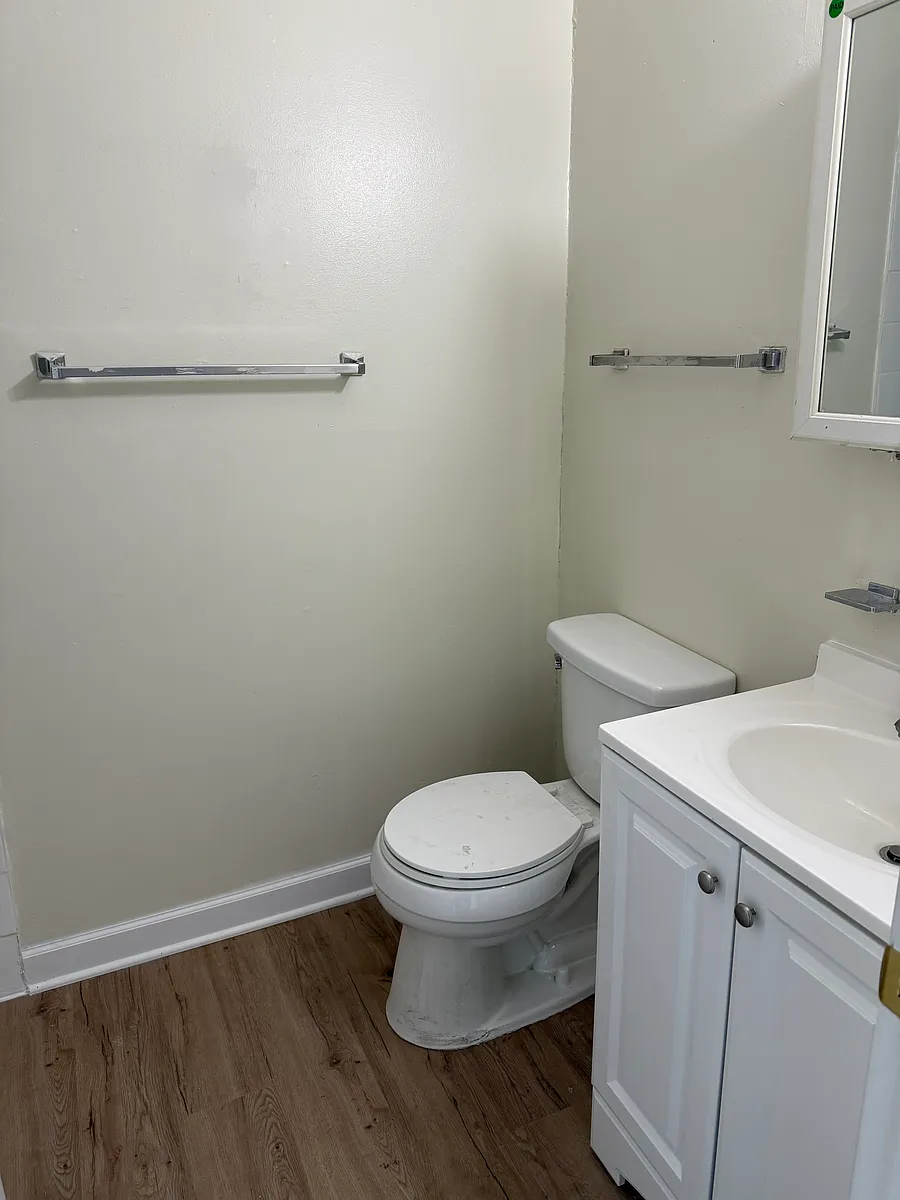 Building Photo - 25 Arrowhead Dr #21