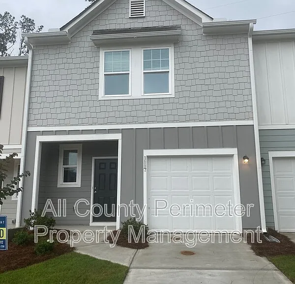 1117 Union Pacific Way — Photo 1