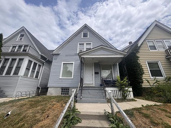 3rd image of 2944 N Pierce STREET