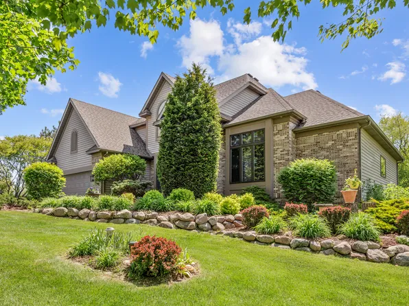 3302 Partridge Ct, Spring Grove, IL 60081