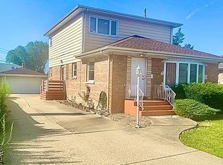 7745 W Dempster St, Niles, IL 60714